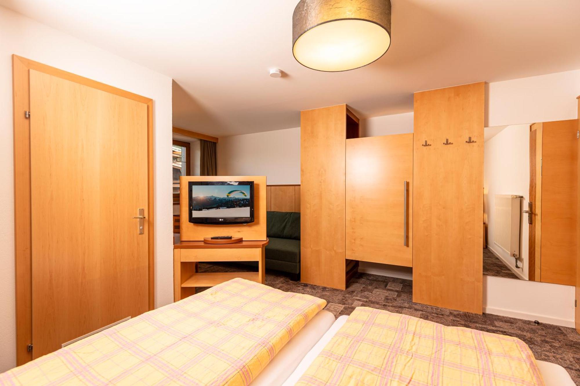 מאיירהופן Hotel-Garni Pramstraller מראה חיצוני תמונה